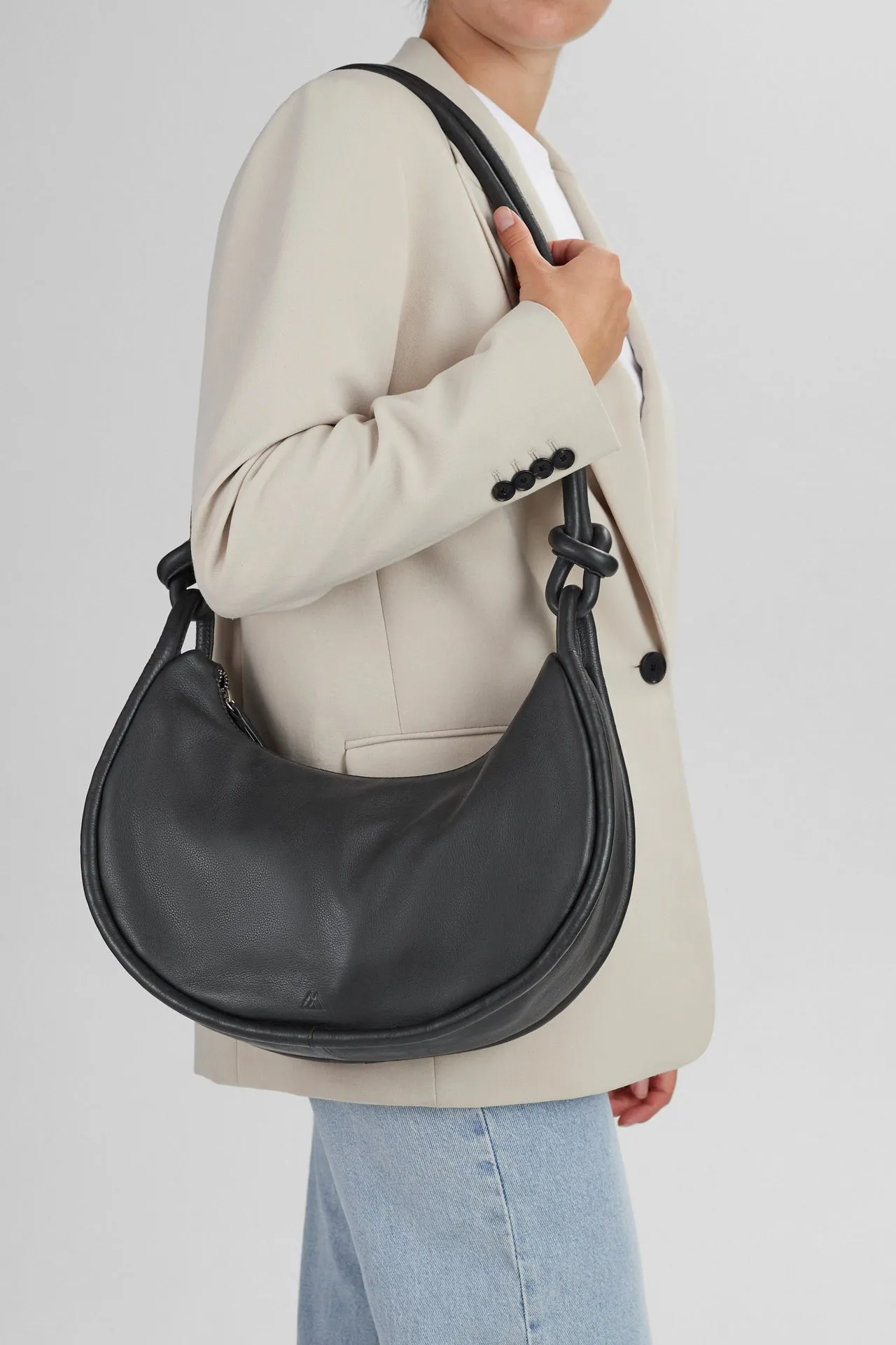 AgynessMBG Sling Bag