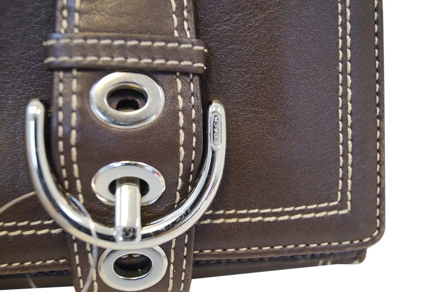 COACH Hamptons Soho Buckle Brown Leather Bifold Compact Wallet - Sale