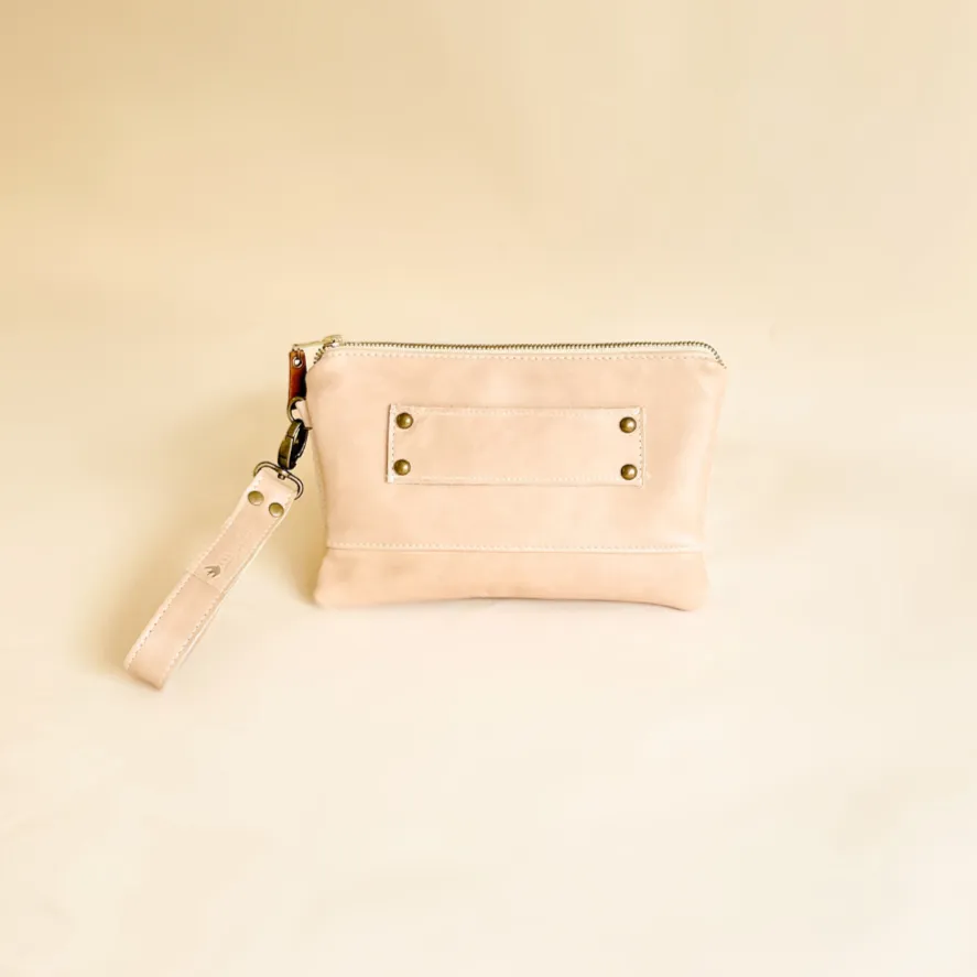 Ivey Wristlet Wallet All Leather Latte