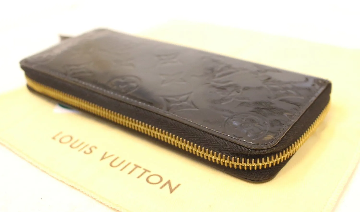 LOUIS VUITTON Black Vernis Clemence Wallet