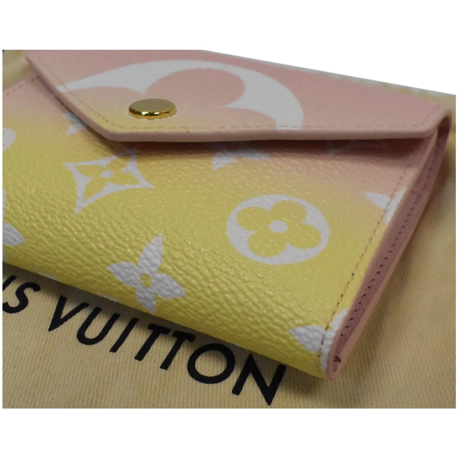 LOUIS VUITTON Monogram Victorine Compact Wallet Pink