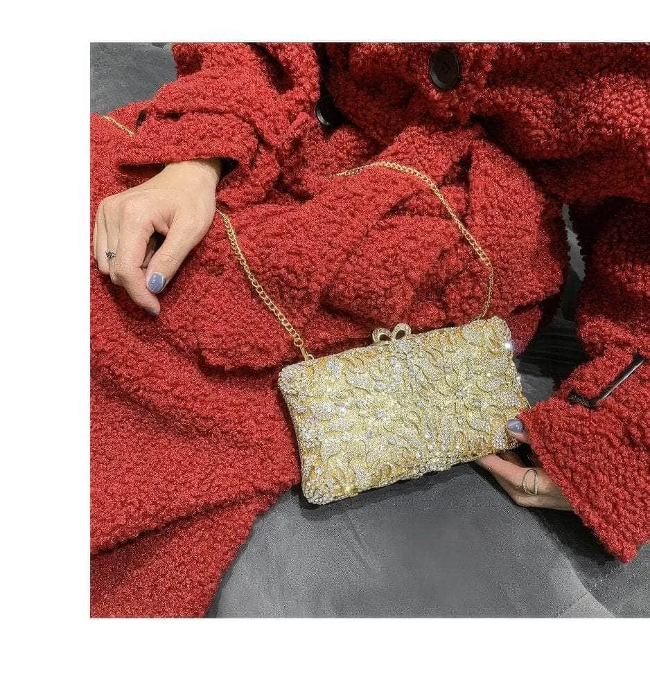 Luxurious Sparkling Floral Rhinestone Decor Purse