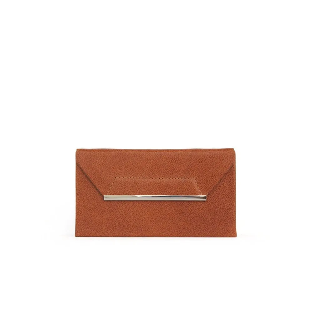 Nappa Dori Tan Nordic Clutch