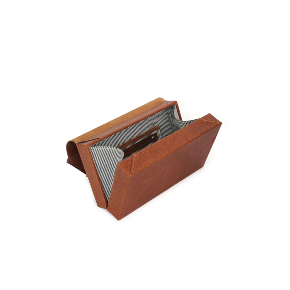 Nappa Dori Tan Nordic Clutch