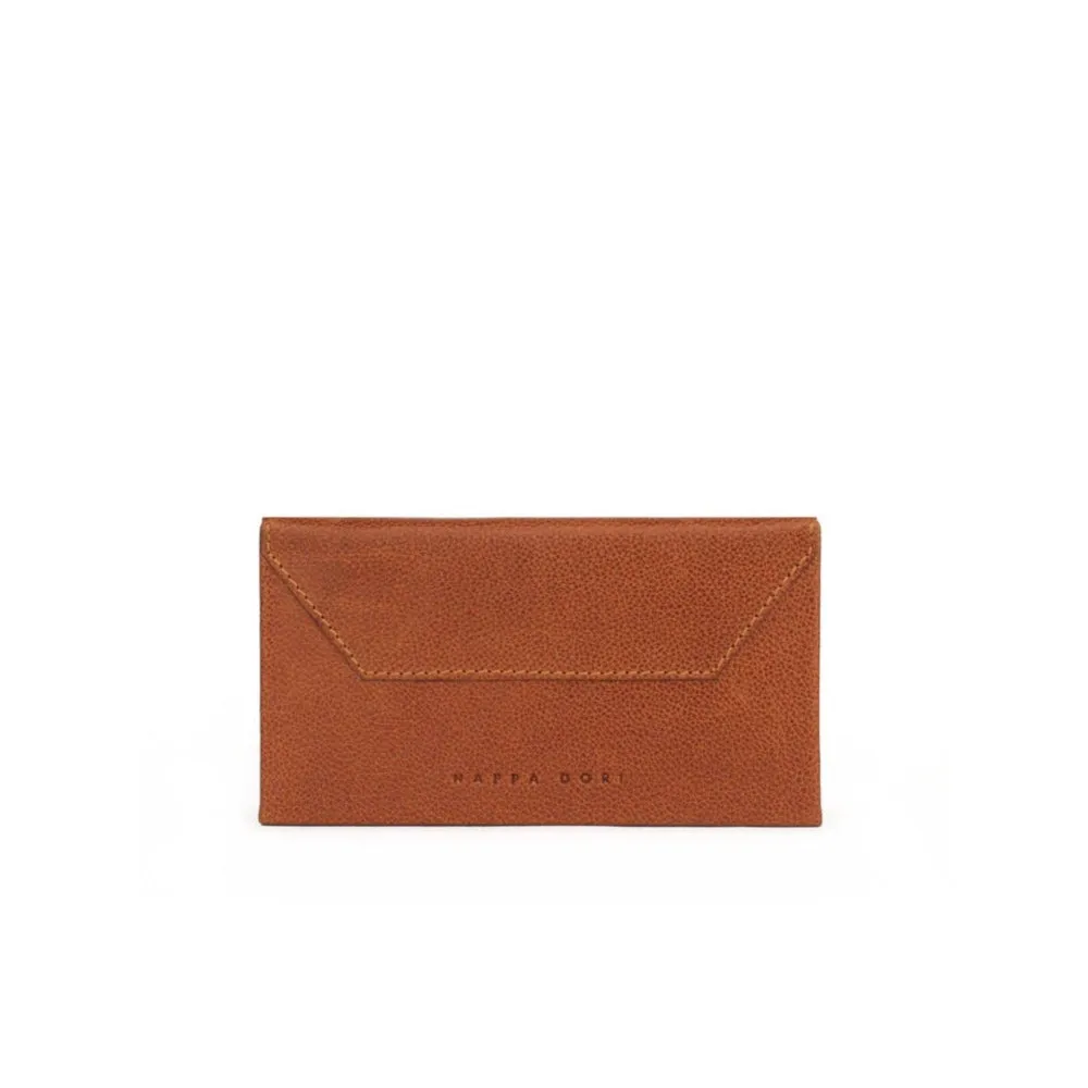 Nappa Dori Tan Nordic Clutch