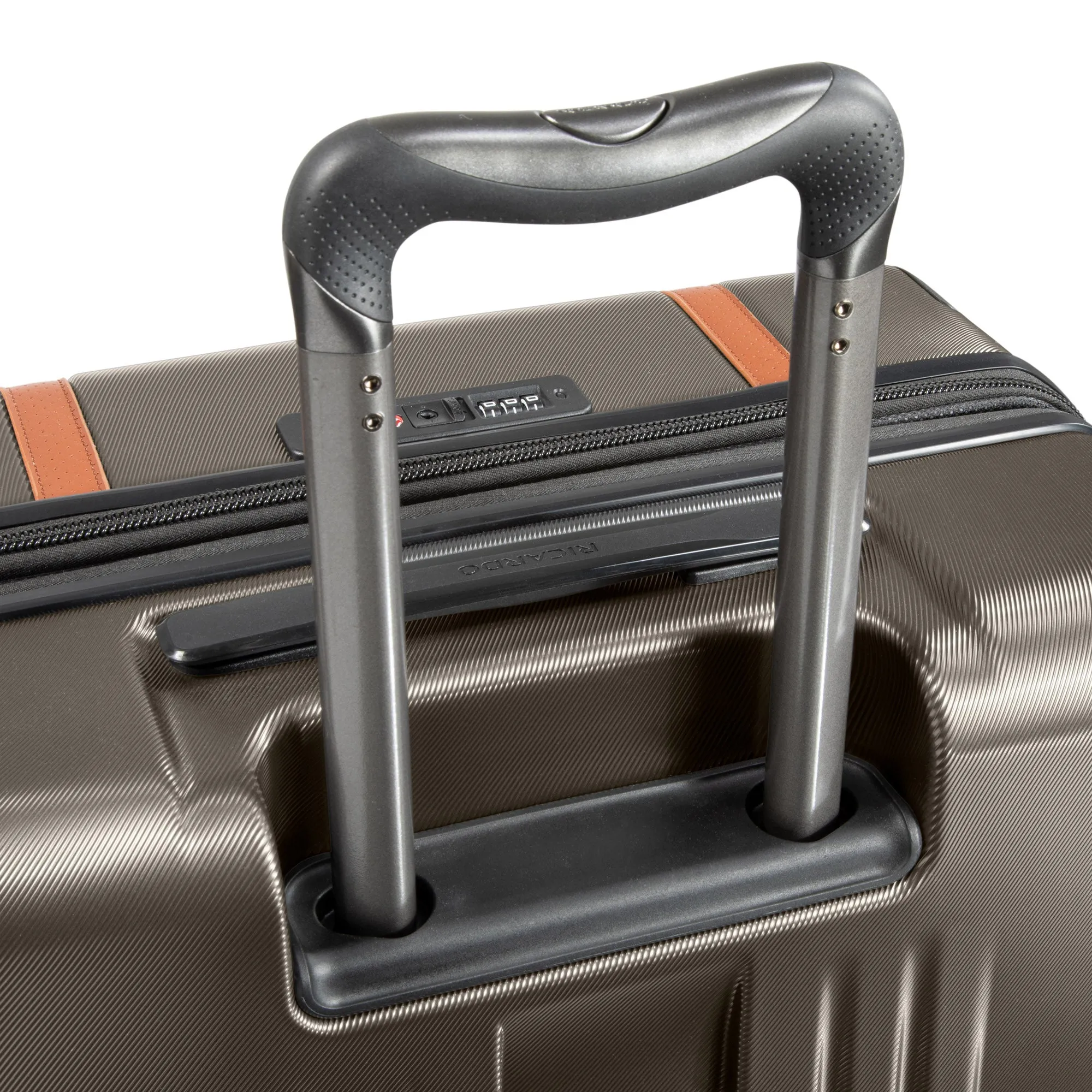 Ricardo Beverly Hills Montecito 2.0 25" Hardside Expandable Spinner - ONLINE ONLY