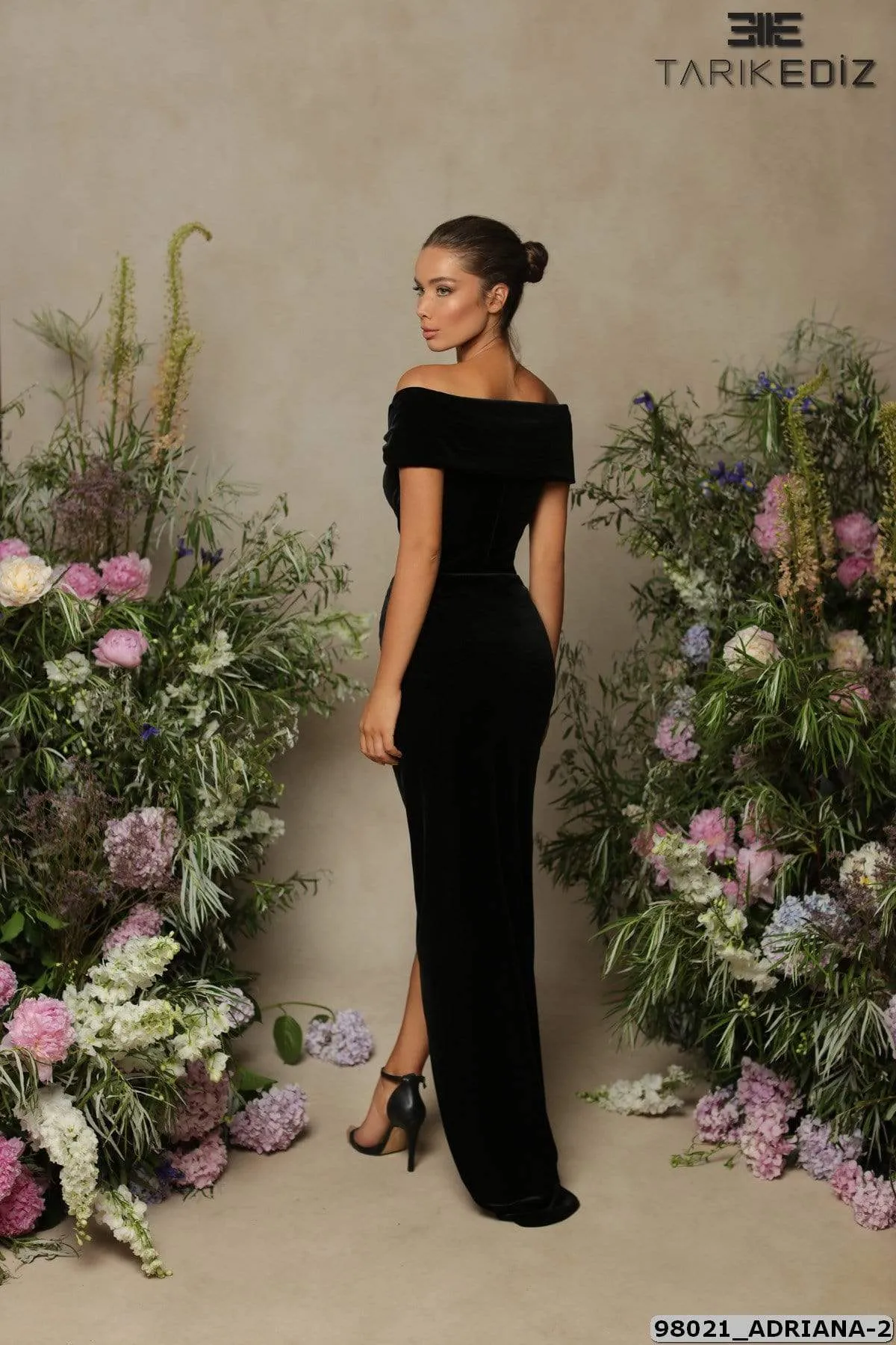 Tarik Ediz: 98021 - Adriana