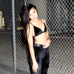 VELVET BRALETTE